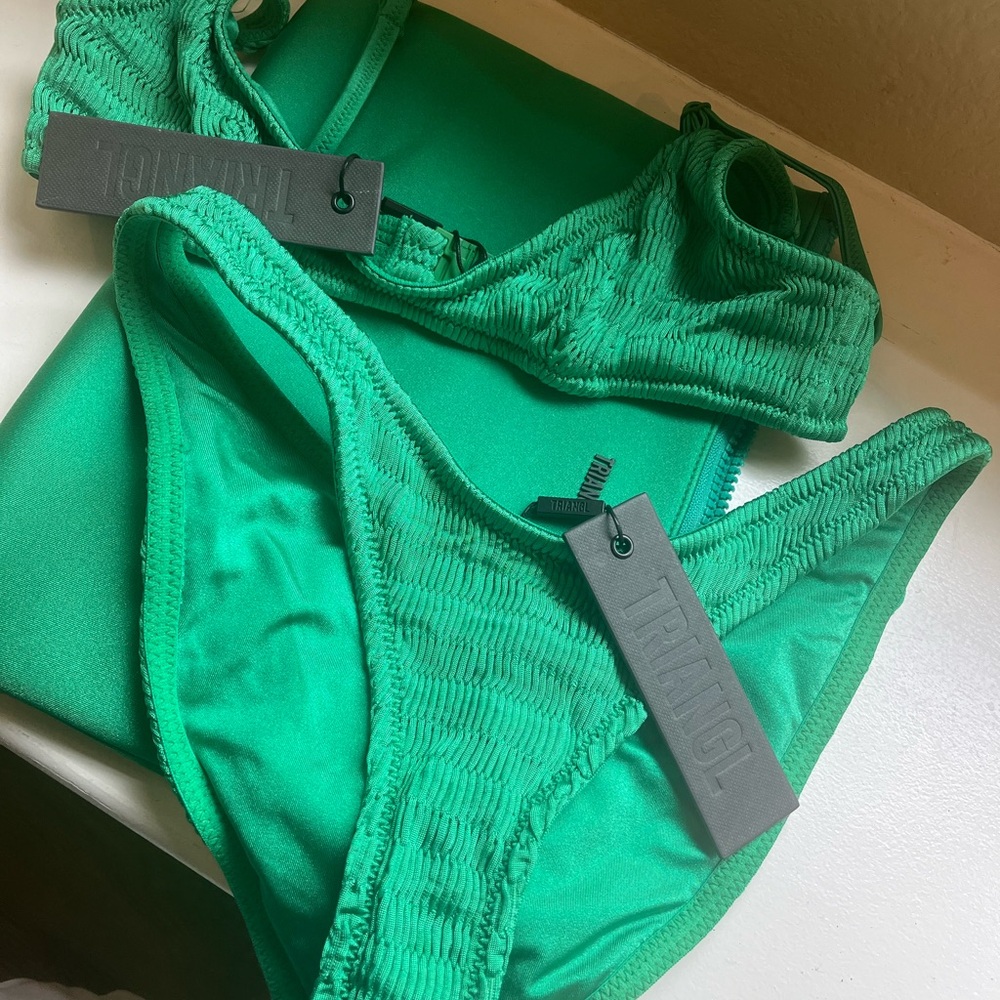 Triangl Textured Green Bikini- size Small